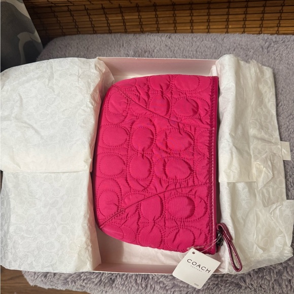 Coach Makeup Bag NEW WITH TAGS - Picture 2 of 9